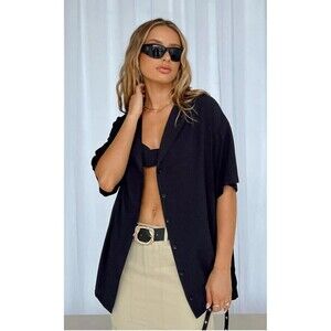 Princess Polly Black Button Up Down Short Sleeve Black V Neck Top Shirt Size 6